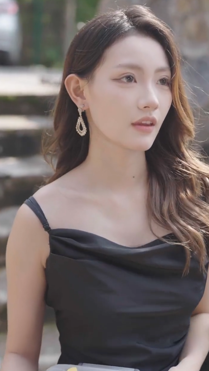 万界收租，女帝也得上供封面