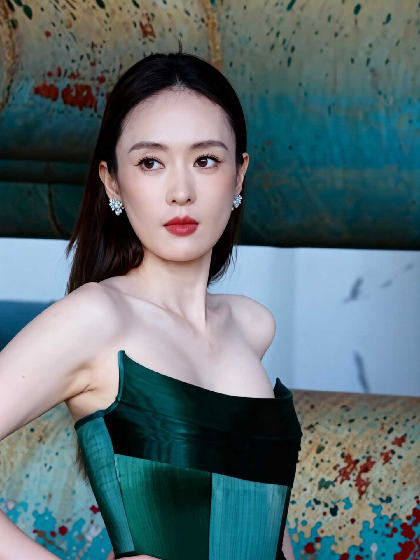 AI魔改 童瑶 骚浪女明星自述拍性感写真时被摄影师狂插猛干欲仙欲死封面