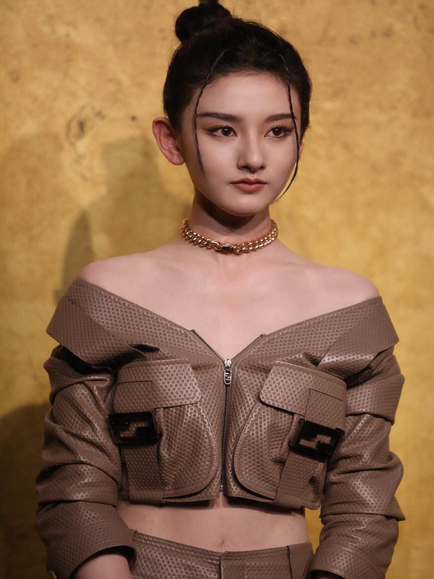 AI魔改 宋祖儿娇小清纯高颜值自然美照封面